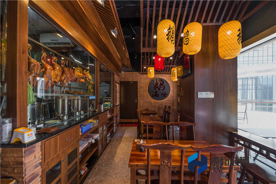 100平南山前海鵝滿分店設(shè)計(jì)裝修
